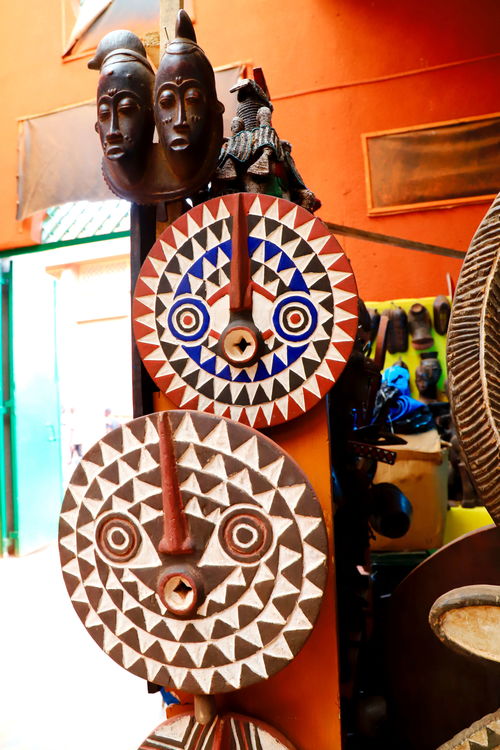 西非風情，手工瑰寶 布基納法索特色工藝品與禮儀用品鑒賞